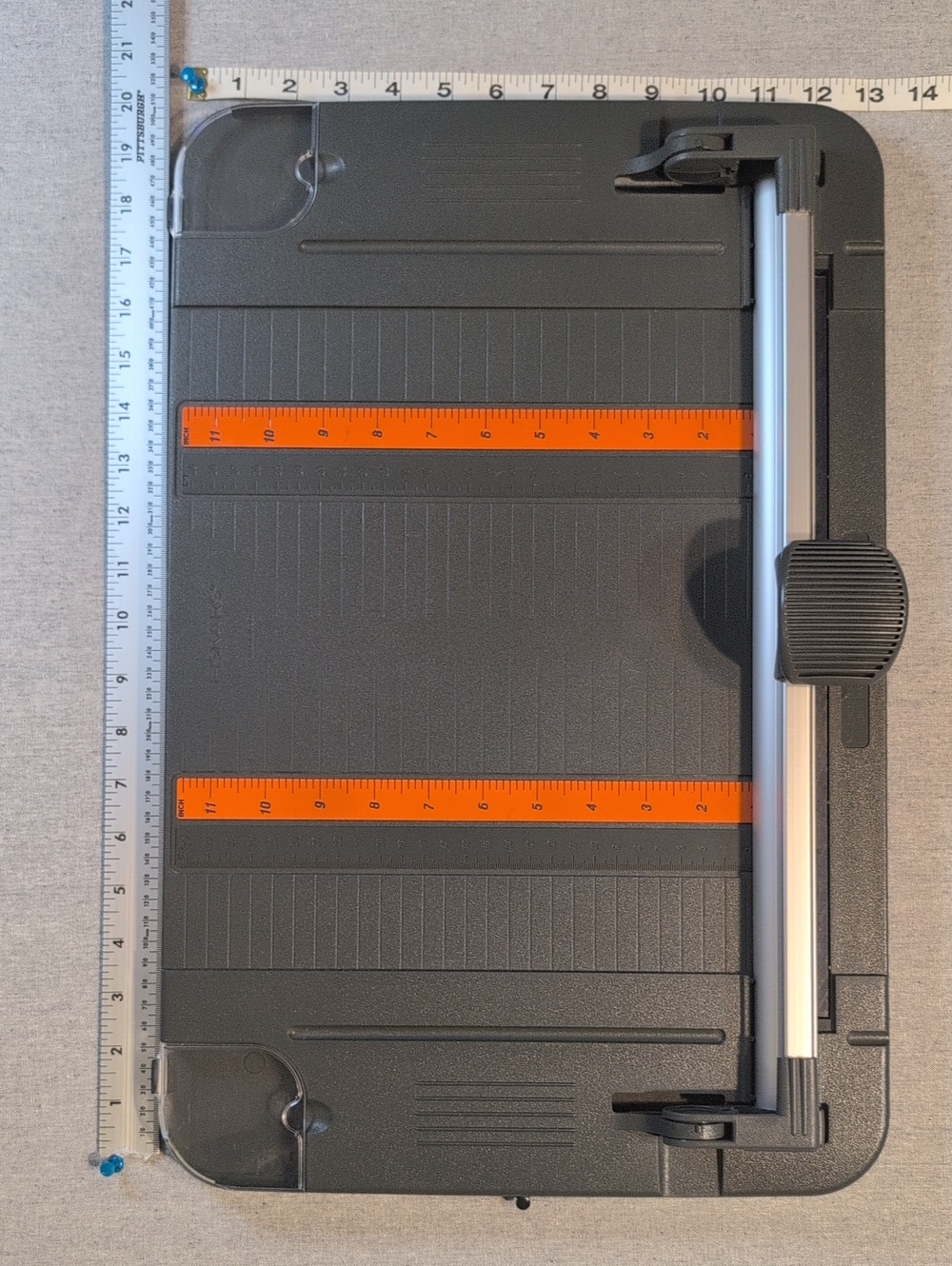 FISKARS Desktop 12" Cutting Board Trimmer Rotary Made in USA Sharp! Works Well.